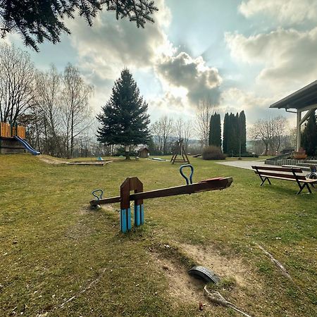 Hotel Am Laerchenberg I Fruehstueck, Wlan, Parkplatz Schirgiswalde-Kirschau Exterior photo
