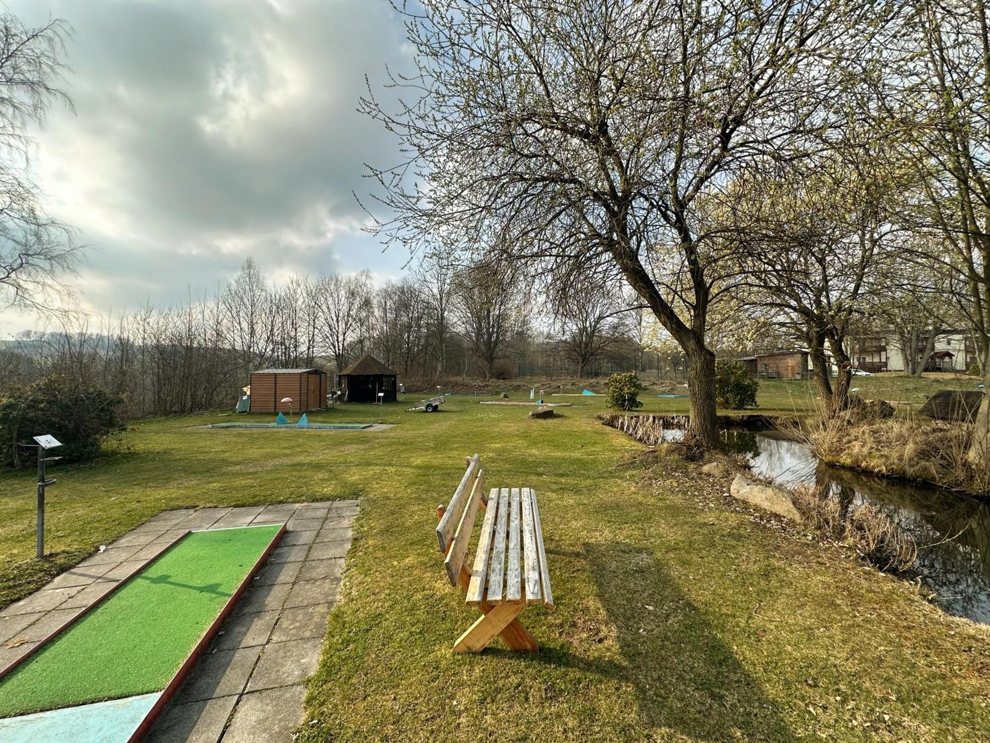 Hotel Am Laerchenberg I Fruehstueck, Wlan, Parkplatz Schirgiswalde-Kirschau Exterior photo