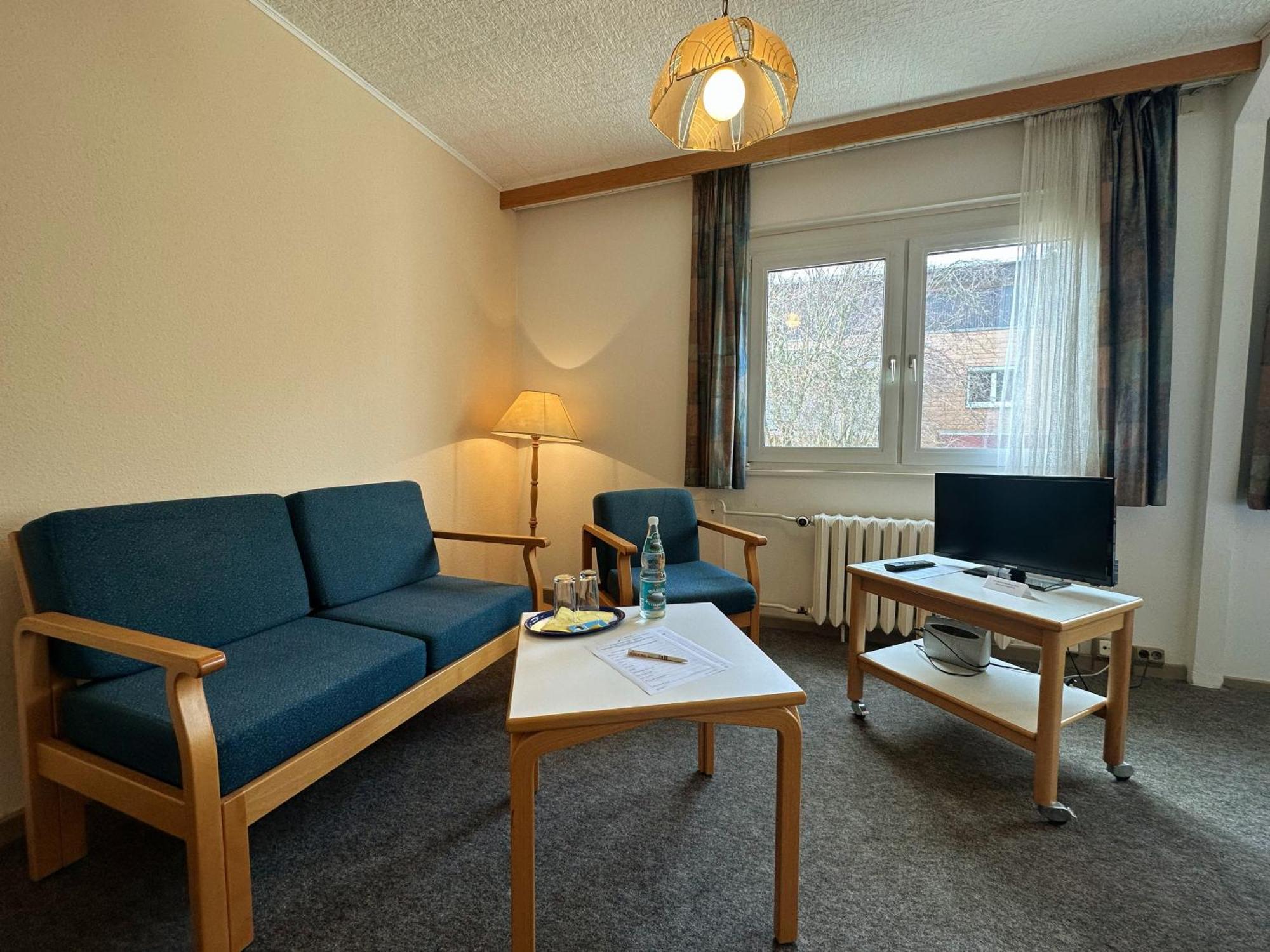 Hotel Am Laerchenberg I Fruehstueck, Wlan, Parkplatz Schirgiswalde-Kirschau Exterior photo